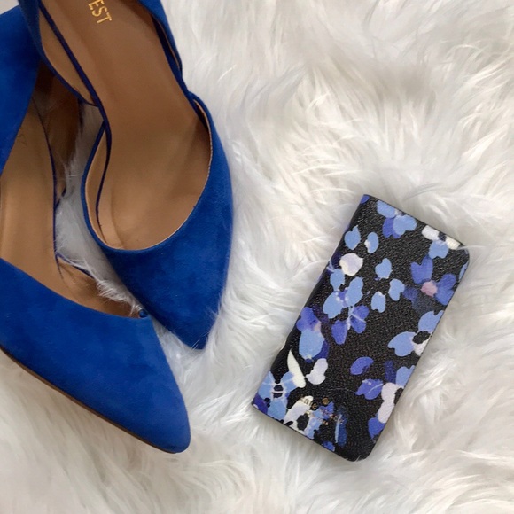 kate spade Accessories - Kate Spade leather floral flap iPhone 6/7 case